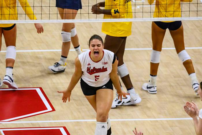 04_Bekka Allick_VB vs Michigan 1117